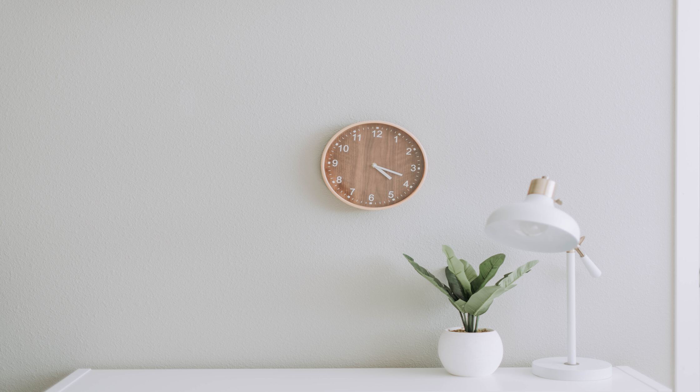 12 Timeless Clocks Every Modern Home Needs | Mavigadget